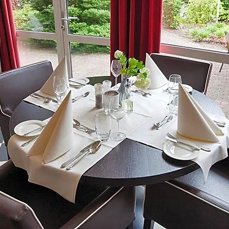 Fletcher Restaurant Veldenbos מלון 3*