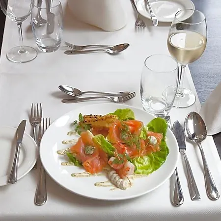 מלון Fletcher Restaurant Veldenbos נונספייט